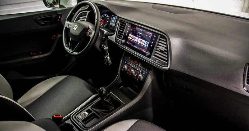 Seat Ateca cena 89900 przebieg: 6000, rok produkcji 2020 z Łęknica małe 352